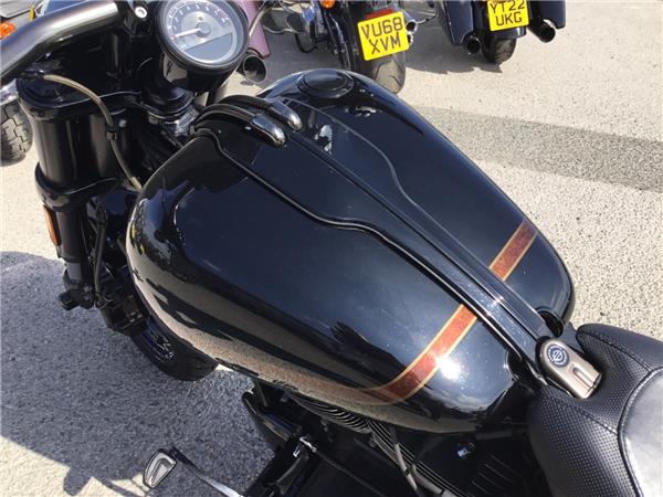 2017 HARLEY-DAVIDSON CVO FXSBE BREAKOUT