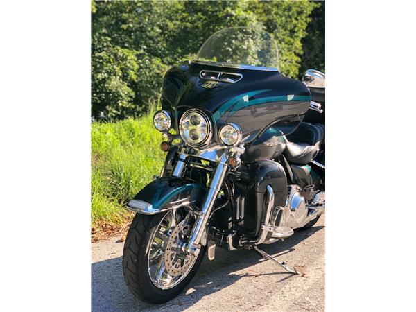 2015 Harley-Davidson CVO Ultra Limited FLHTKSE Tourer