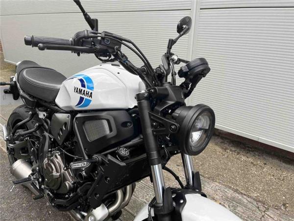 2023 Yamaha XSR700 WHITE