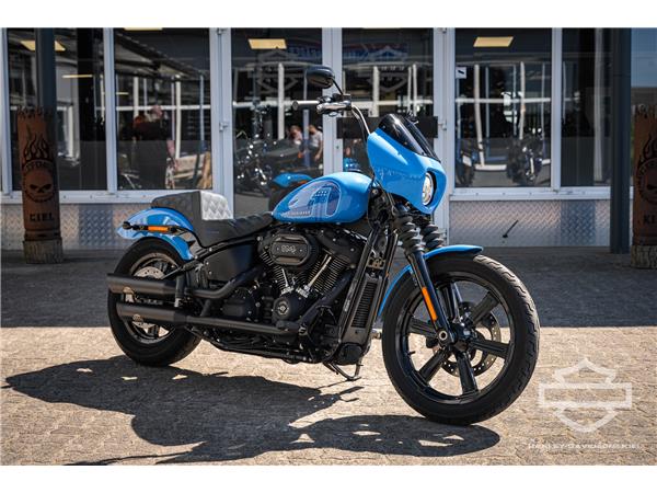 Harley-Davidson Kiel FXBBS STREET BOB - Jekill & Hyde - Lampenmaske