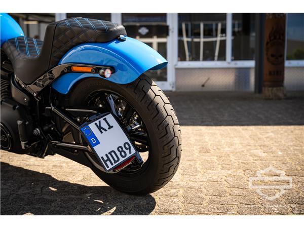 Harley-Davidson Kiel FXBBS STREET BOB - Jekill & Hyde - Lampenmaske