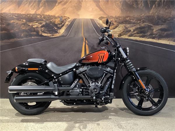 FXBBS Softail Street Bob 114 