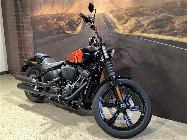 FXBBS Softail Street Bob 114 