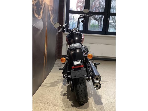 FXBBS Softail Street Bob 114 