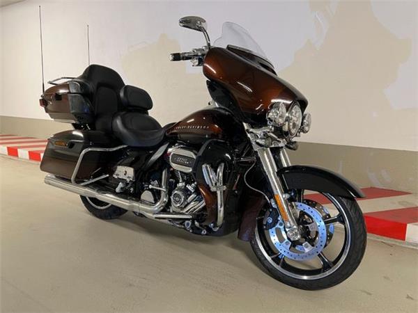 Harley-Davidson FLHTKSE CVO Ultra Limited