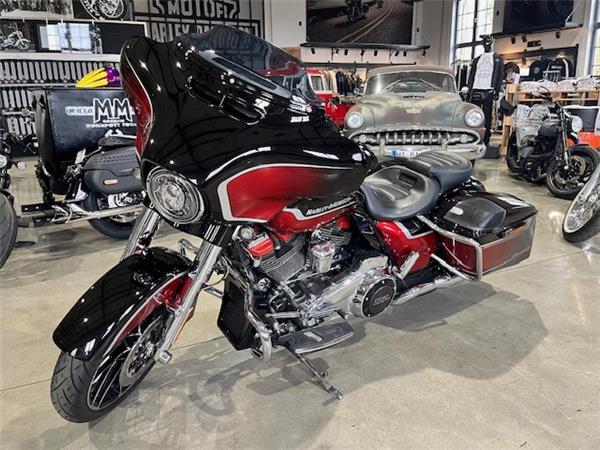 STREET GLIDE SCREAMIN EAGLE 
