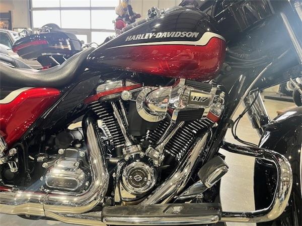 STREET GLIDE SCREAMIN EAGLE 