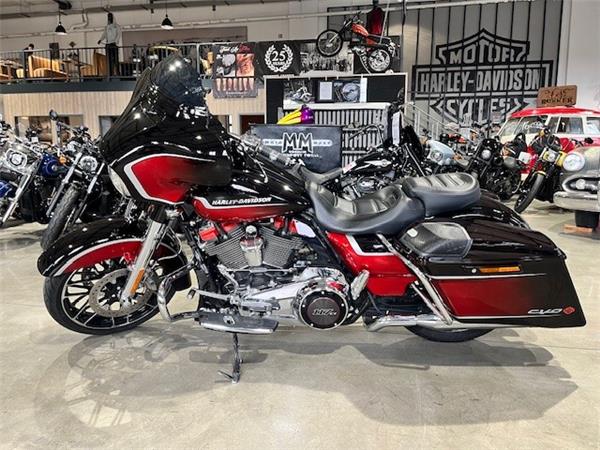 STREET GLIDE SCREAMIN EAGLE 