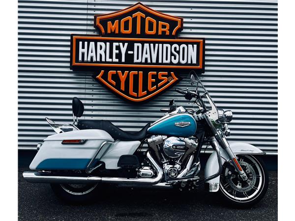 2015 HARLEY-DAVIDSON ROAD KING
