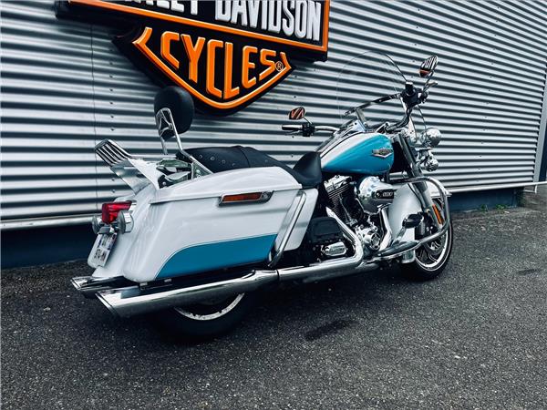 2015 HARLEY-DAVIDSON ROAD KING