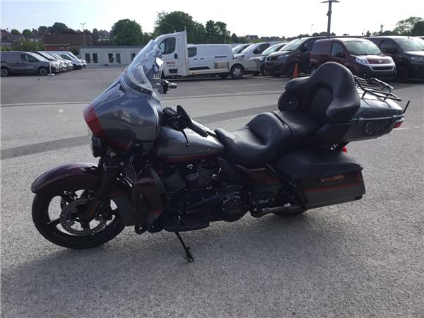 2019 HARLEY-DAVIDSON CVO FLHTKSE ELECTRA GLIDE ULTRA LIMITED