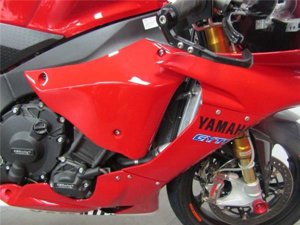 2019 Yamaha YZF-R1M RED