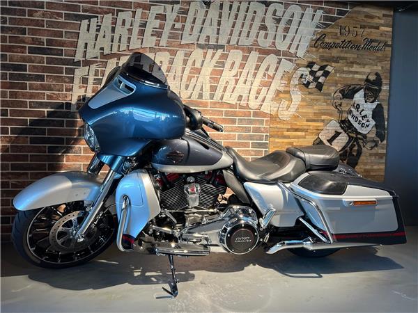 2020 HARLEY-DAVIDSON CVO FLHXSE Street Glide ABS CVO 117