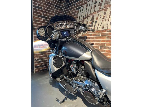 2020 HARLEY-DAVIDSON CVO FLHXSE Street Glide ABS CVO 117