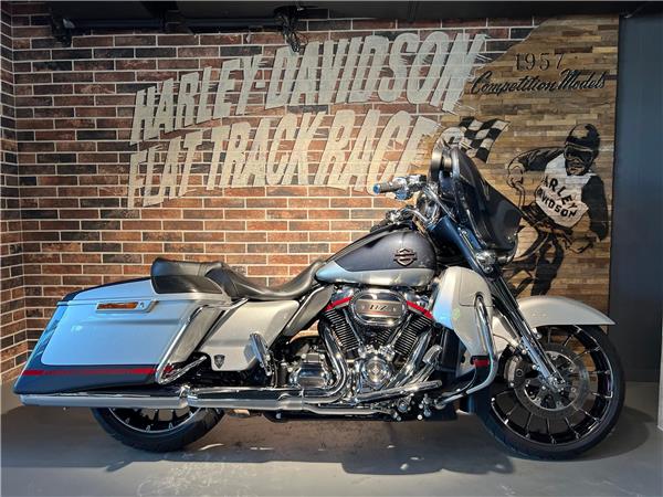 2020 HARLEY-DAVIDSON CVO FLHXSE Street Glide ABS CVO 117