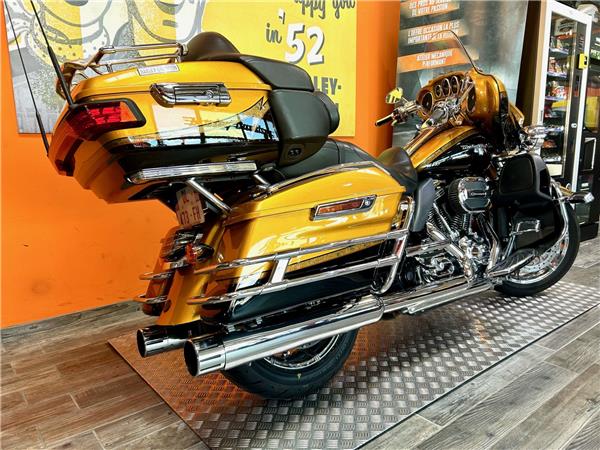 TOURING ELECTRA ULTRA 1800 LIMITED CVO