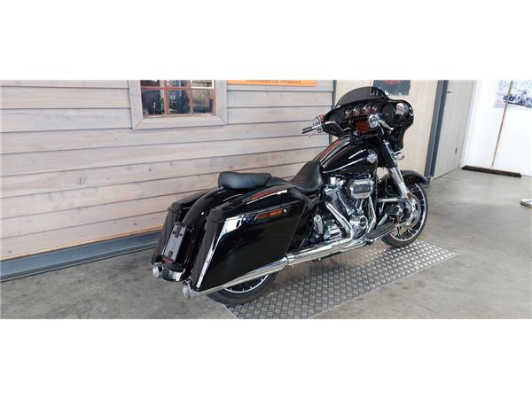 FLHXS STREET GLIDE SPECIAL 