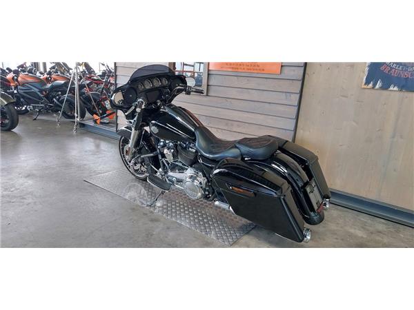 FLHXS STREET GLIDE SPECIAL 