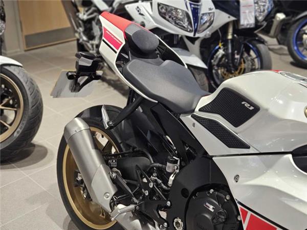 2022 Yamaha YZF R1 21 (YZF1000) White