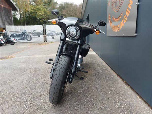 FLSB Sport Glide mit KessTech Auspuff MY 23