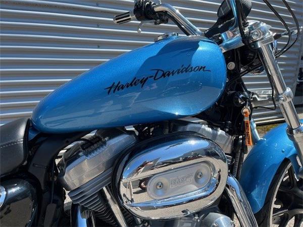 2011 Harley-Davidson Sportster XL 883 L SuperLow Cruiser