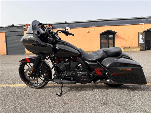 Harley-Davidson Road Glide CVO - Custom Vehicle Operations