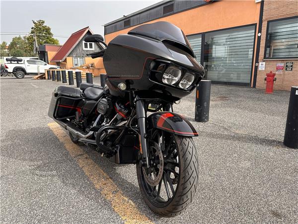 Harley-Davidson Road Glide CVO - Custom Vehicle Operations