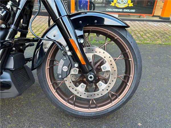 2023 HARLEY-DAVIDSON STREET GLIDE ST