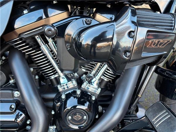 2023 HARLEY-DAVIDSON STREET GLIDE ST