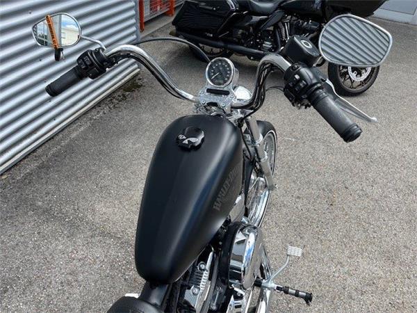 2014 Harley-Davidson Sportster XL 1200 V Seventy-Two Cruiser