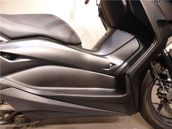 YAMAHA X-MAX 300