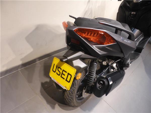 YAMAHA X-MAX 300