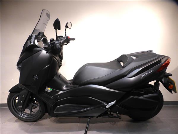 YAMAHA X-MAX 300