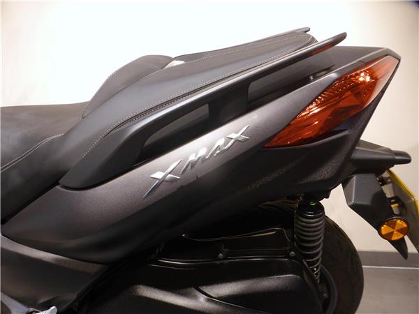 YAMAHA X-MAX 300