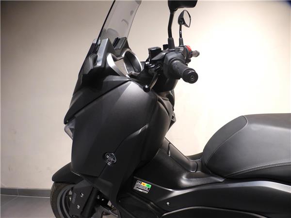 YAMAHA X-MAX 300