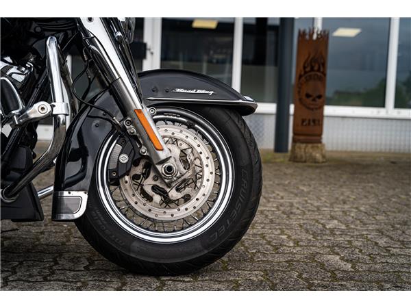 Harley-Davidson Kiel FLHRC ROAD KING CLASSIC - KESSTECH