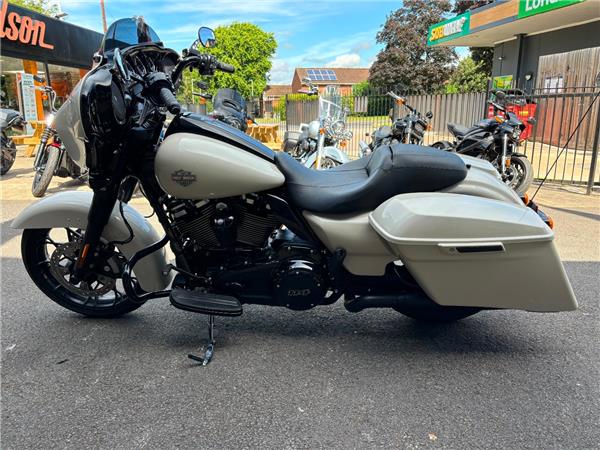 2023 HARLEY-DAVIDSON STREET GLIDE SPECIAL