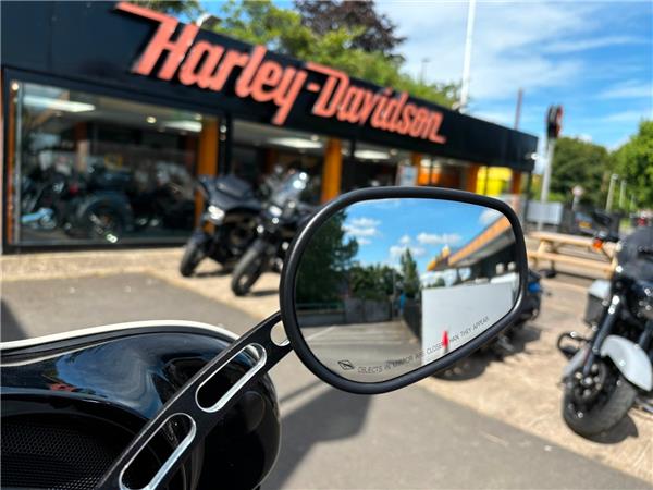 2023 HARLEY-DAVIDSON STREET GLIDE SPECIAL
