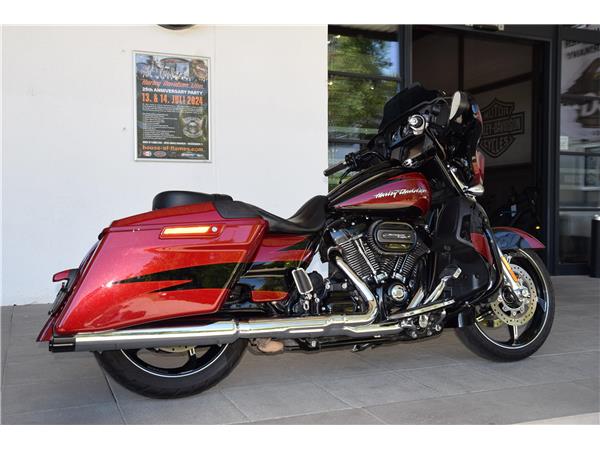 FLHXSE Street Glide CVO