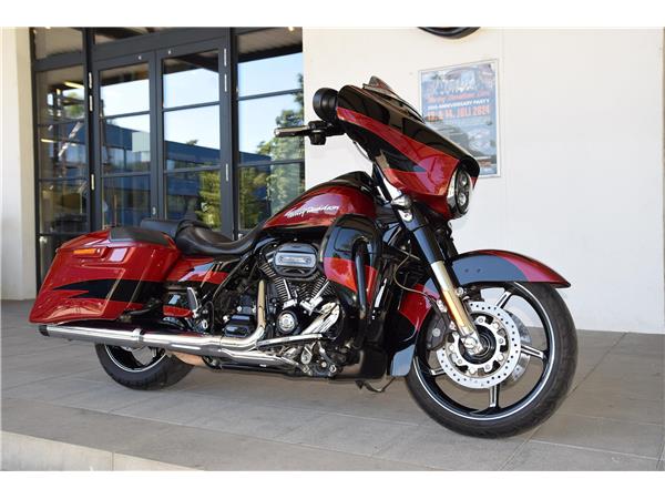 FLHXSE Street Glide CVO