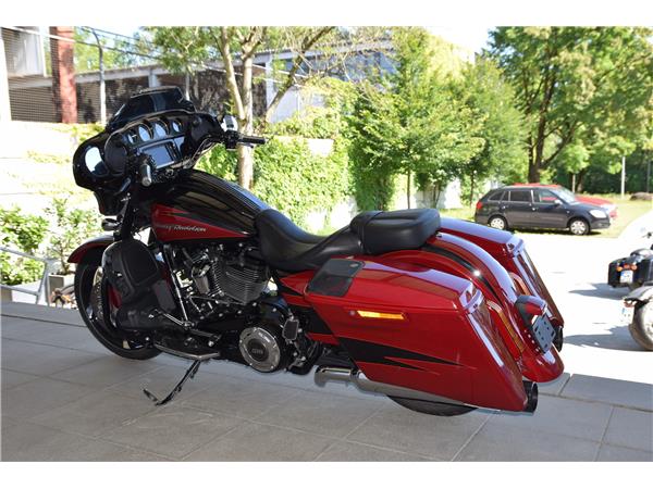 FLHXSE Street Glide CVO