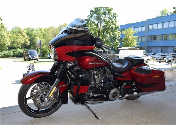 FLHXSE Street Glide CVO