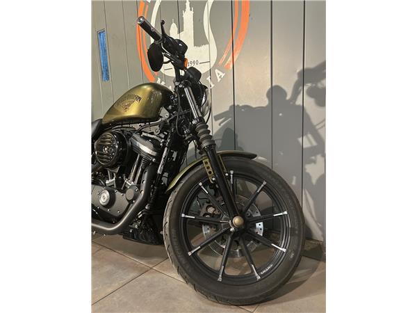 SPORTSTER IRON 883