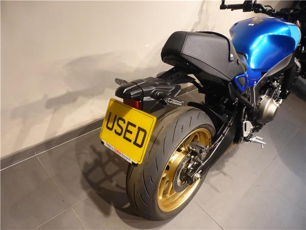 YAMAHA XSR900