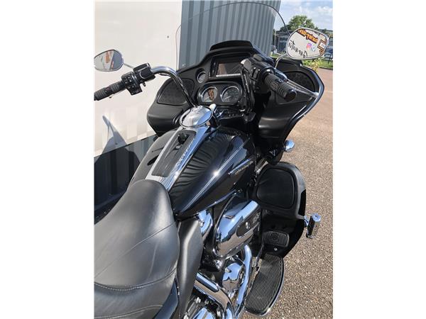 2019 HARLEY-DAVIDSON ROAD GLIDE