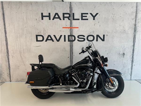 2018 HARLEY-DAVIDSON Softail FLHC 1745 Softail Heritage Classic 107