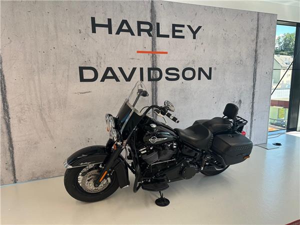 2018 HARLEY-DAVIDSON Softail FLHC 1745 Softail Heritage Classic 107