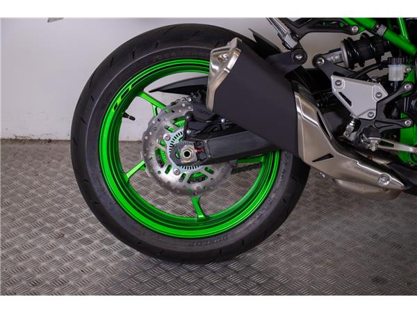  KAWASAKI Z900