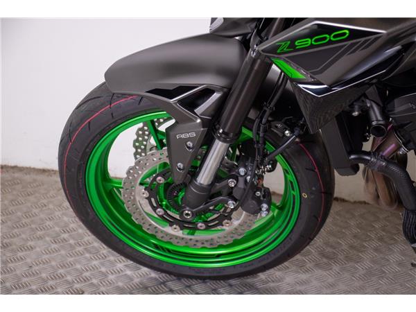  KAWASAKI Z900