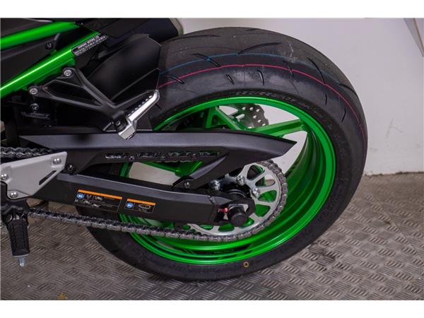  KAWASAKI Z900